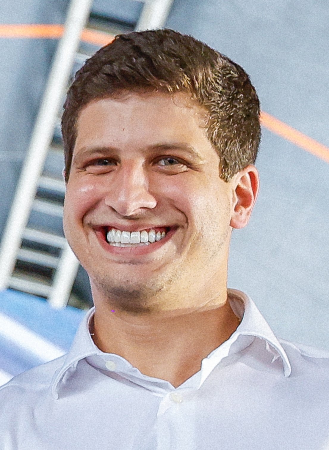 João Campos lidera corrida ao Governo de Pernambuco em 2026, aponta Quaest
