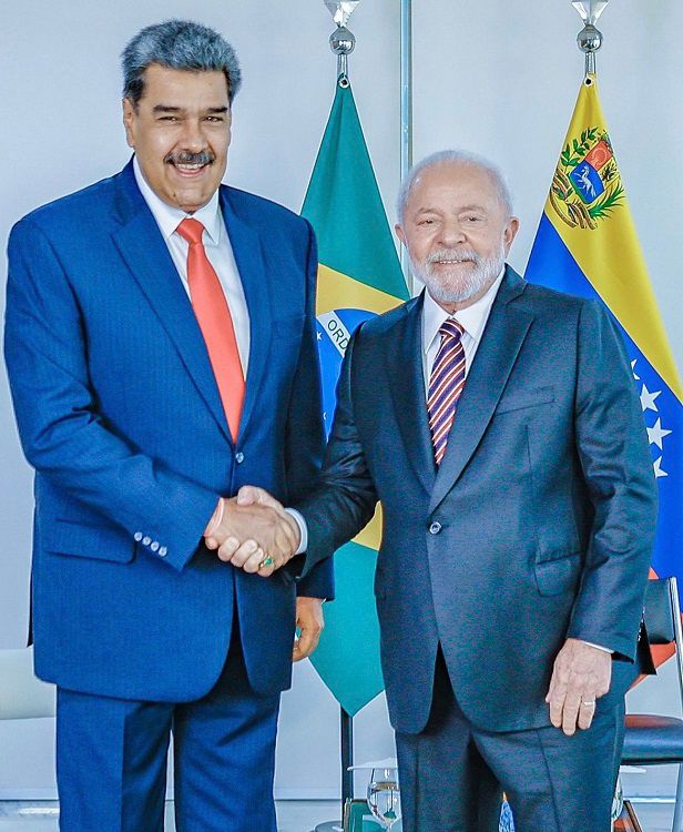 Venezuela pede à ONU que atue contra navios militares dos EUA no Caribe e denuncia risco de armas nucleares na região.