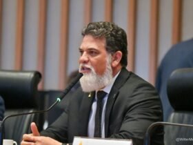 Nova Lei nº 7.835/2025 torna obrigatório o treinamento em primeiros socorros para profissionais de Educação Física no DF e atualiza regras para academias.